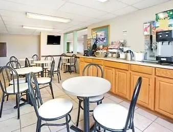 Super 8 By Wyndham Henderson North East Denver 